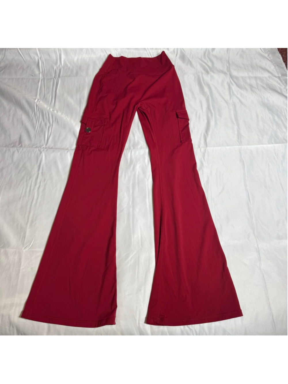 Women's YEOREO Flare Cargo Athletic Pants Red Size M